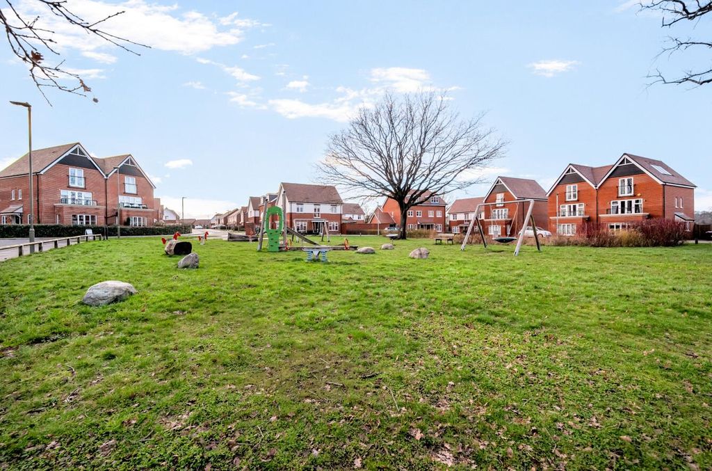 Property photo 2 of 18 1403893-1-6978E959395A3.Jpg