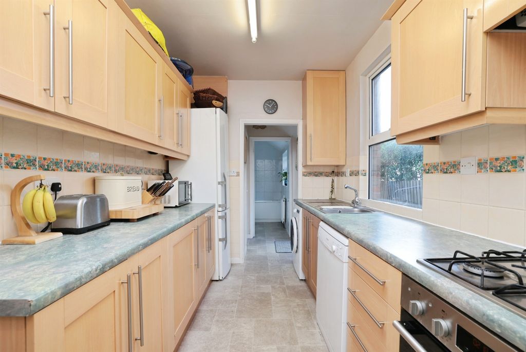 Property photo 3 of 19