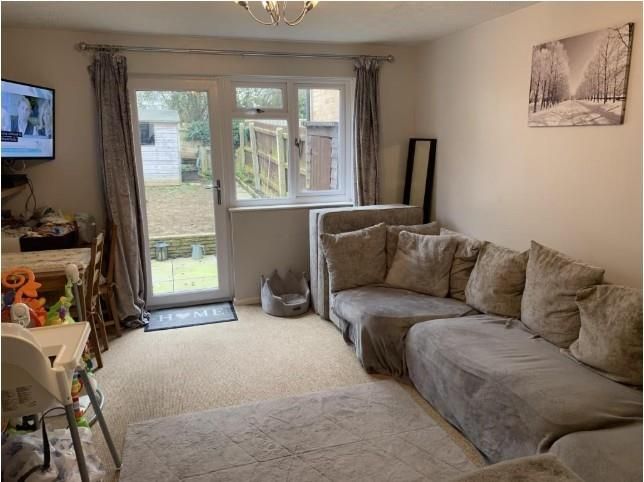 Property photo 3 of 6 Sitting Room.Jpg