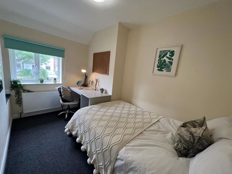 Property photo 1 of 12 Photo 19