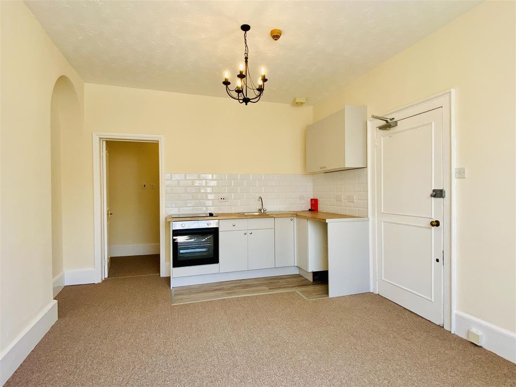 Property photo 3 of 9 43701296.Jpg