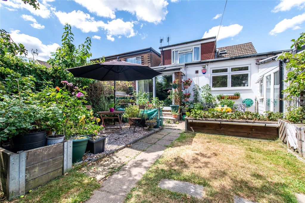 Property photo 3 of 31 Picture No. 35