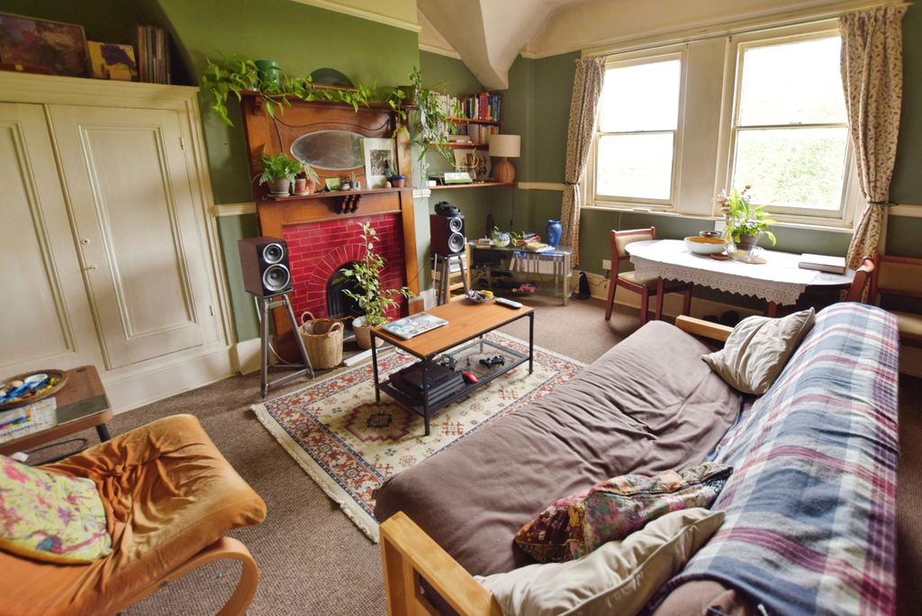 Property photo 3 of 7