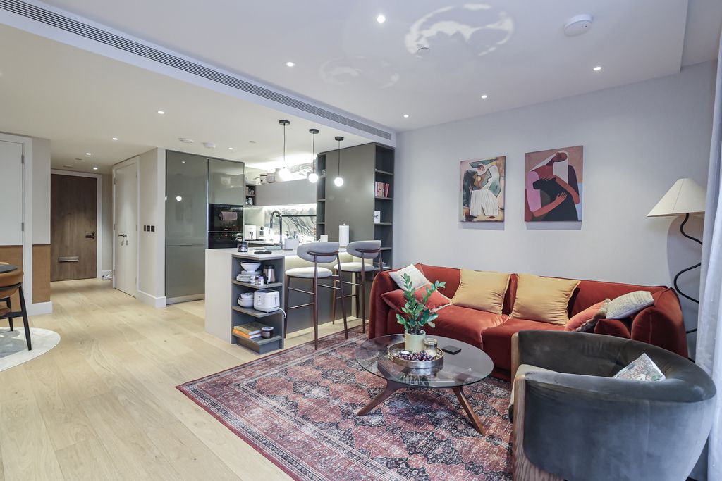 Property photo 3 of 37