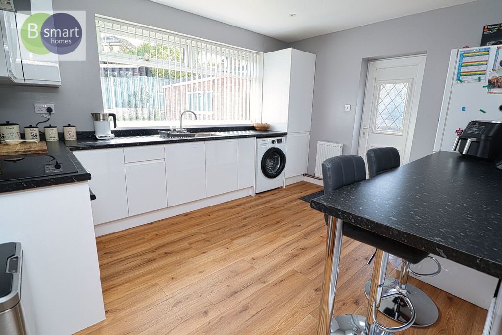 Property photo 3 of 15 Img_9854