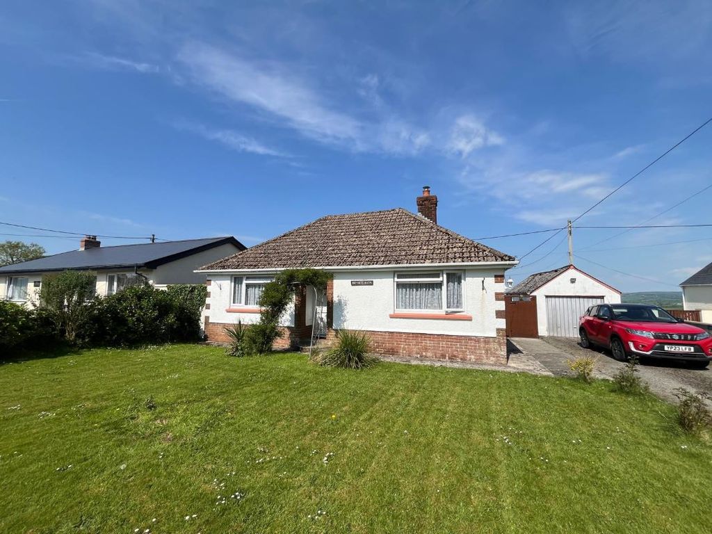 Property photo 1 of 40