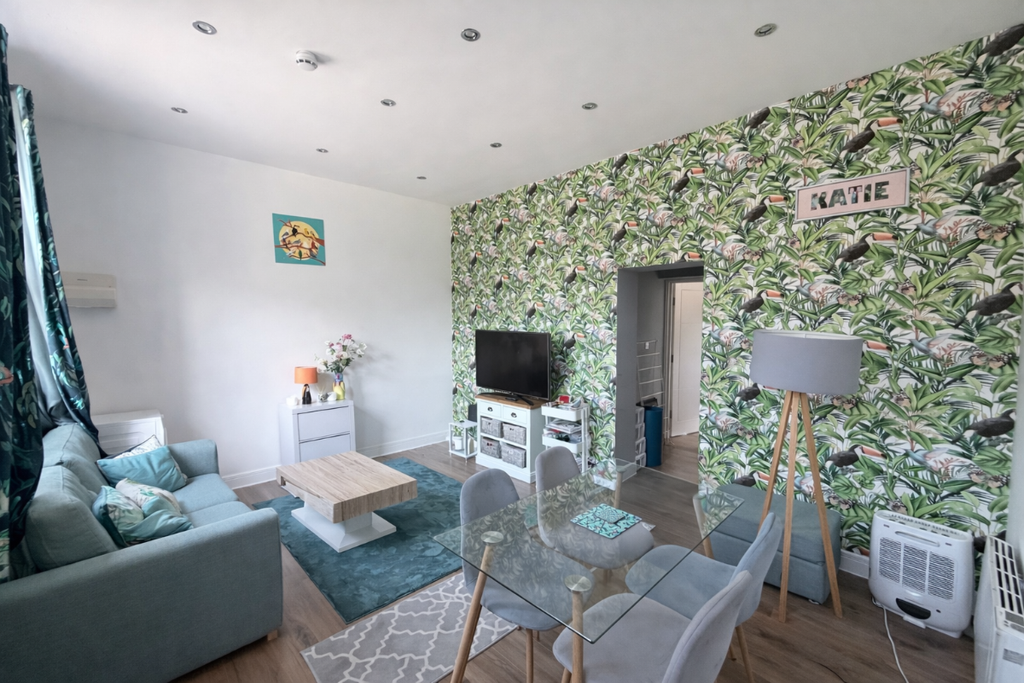 Property photo 3 of 6