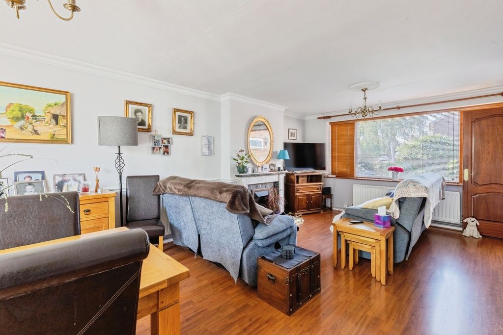 Property photo 2 of 16 Pbox-Img.Jpg