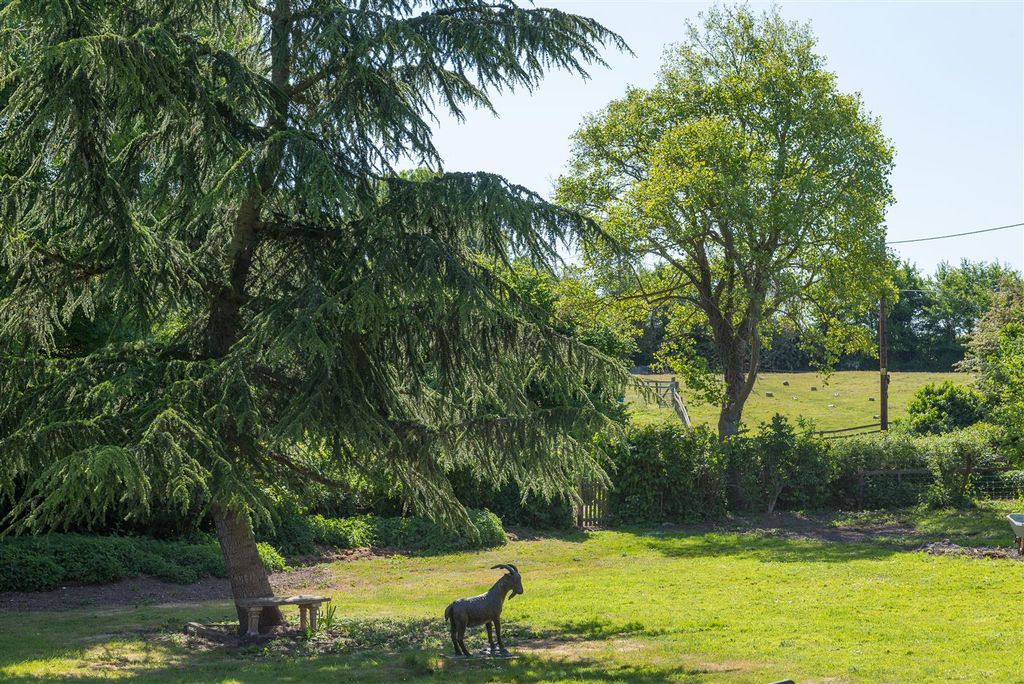 Property photo 2 of 32 Mill_75.Jpg