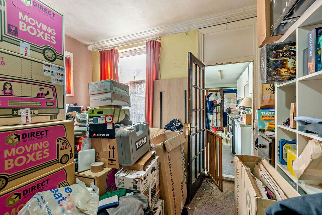 Property photo 3 of 21