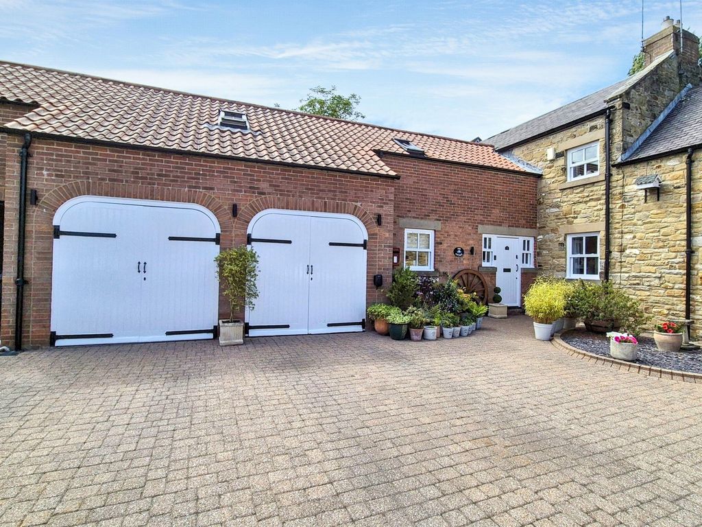 Property photo 1 of 32