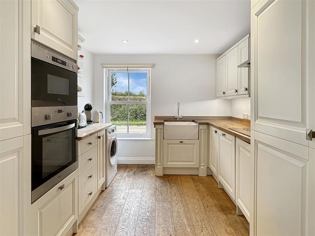 Property photo 2 of 19 Img (10).Jpg