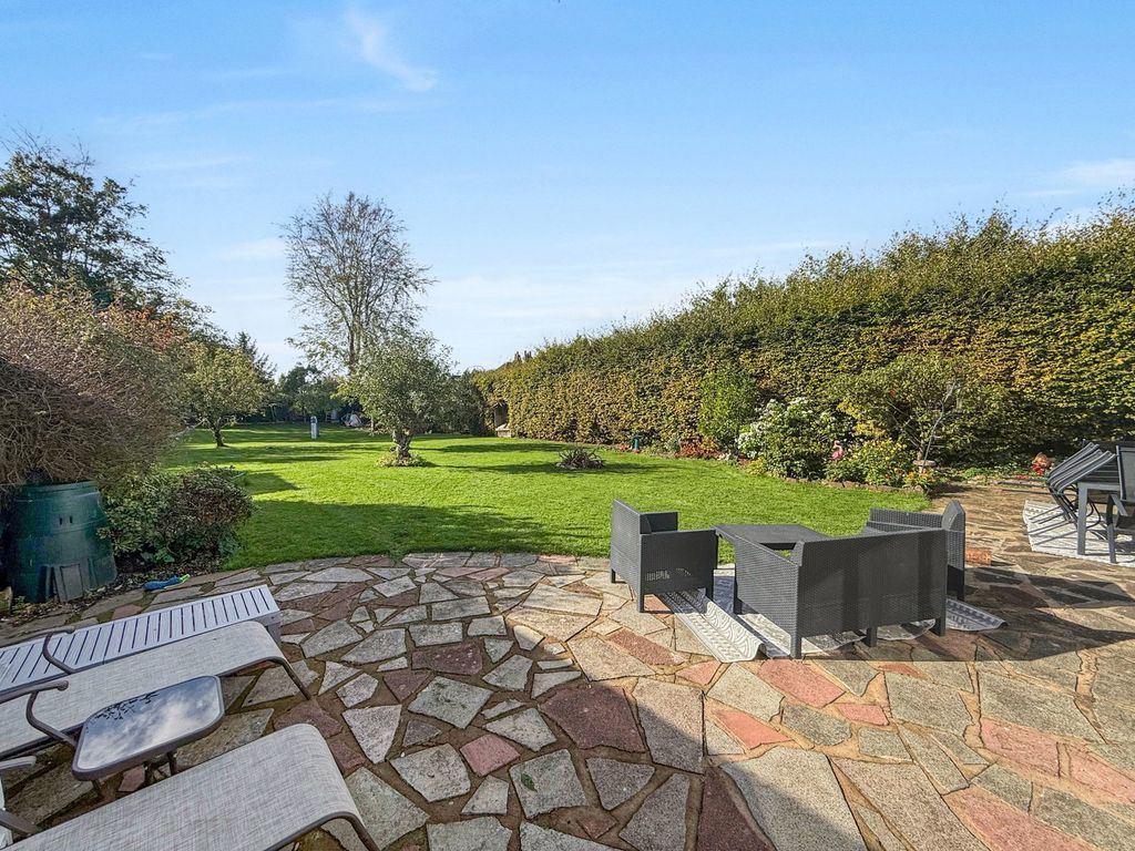 Property photo 2 of 32