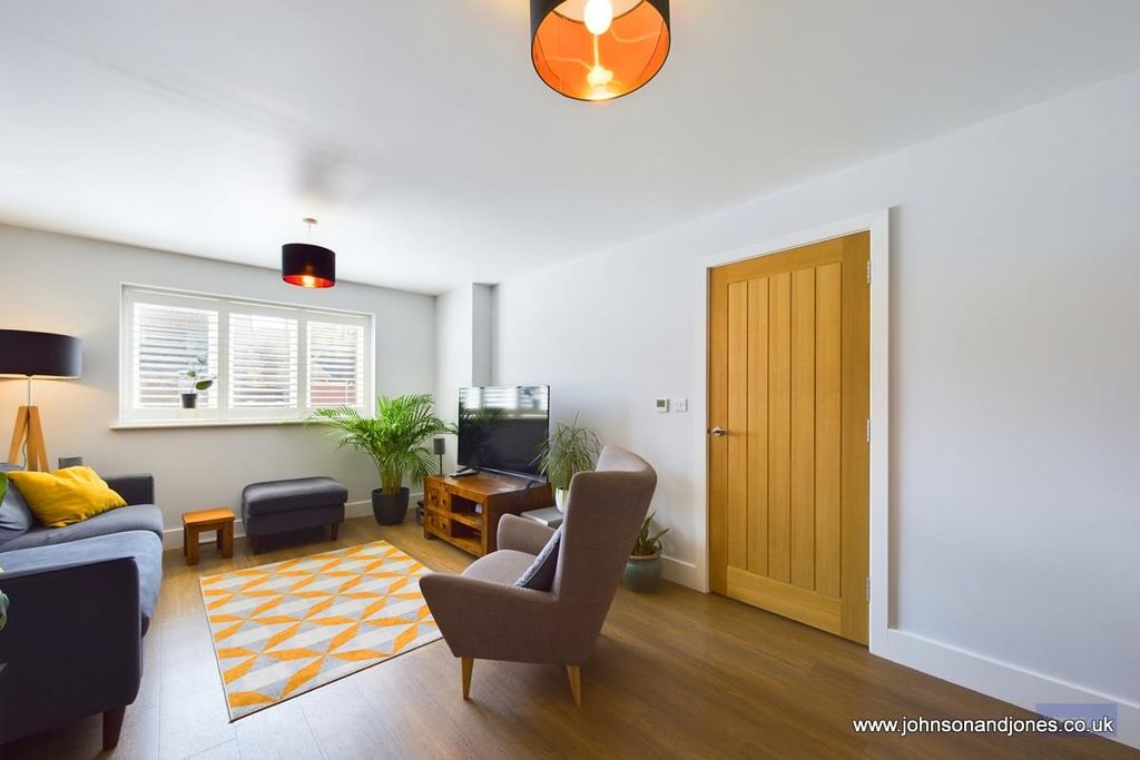 Property photo 2 of 38 Cam01022G0-Pr0094-Still028.Jpg