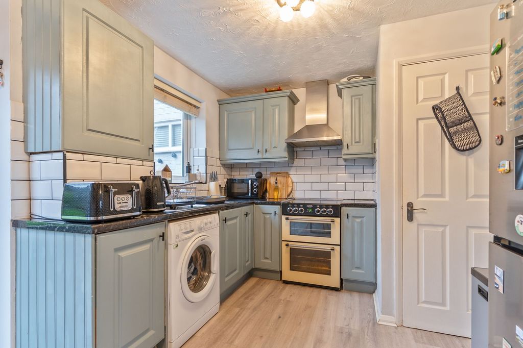 Property photo 2 of 22