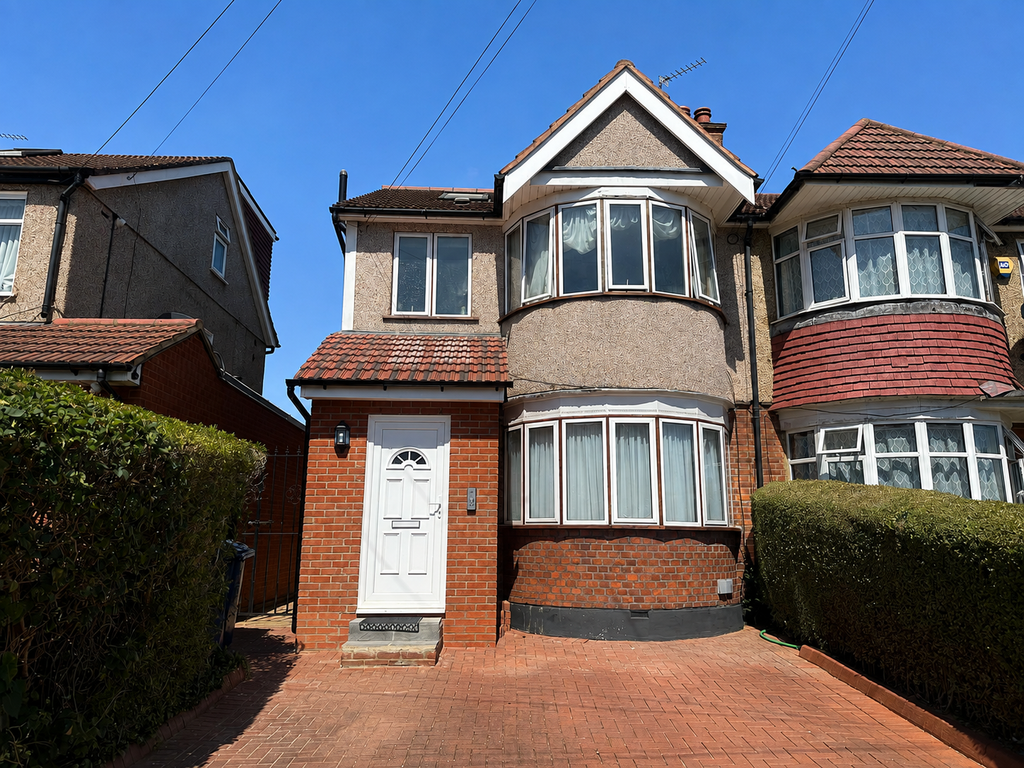 Property photo 1 of 10 64A Front