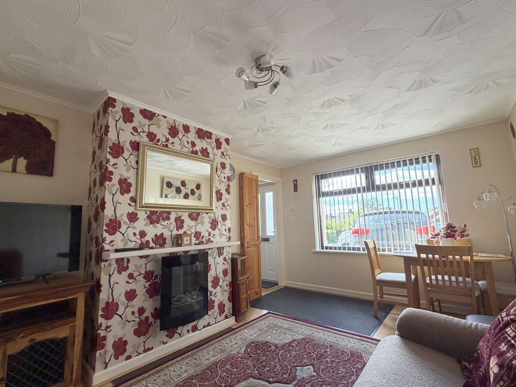 Property photo 3 of 17 Gallery