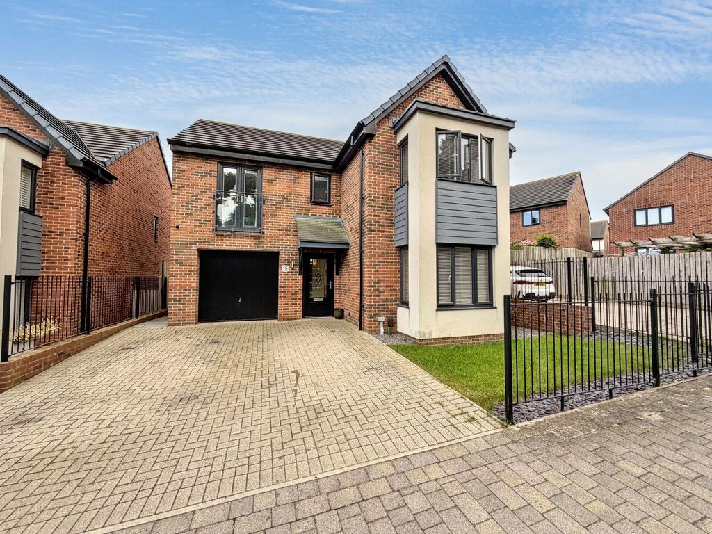 Property photo 2 of 34