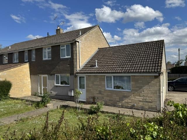 Property photo 1 of 11 Outside