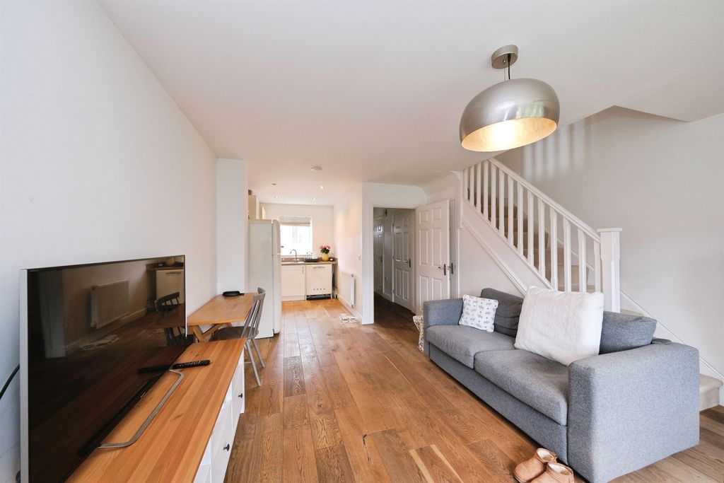 Property photo 3 of 20