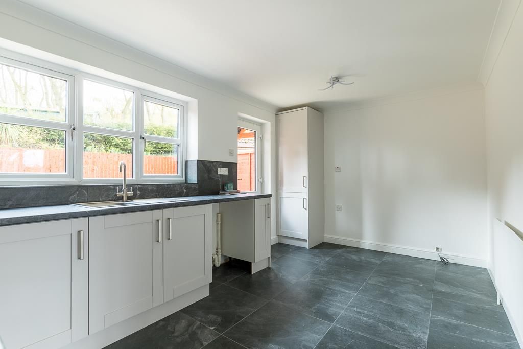 Property photo 3 of 11 Kitchen Diner