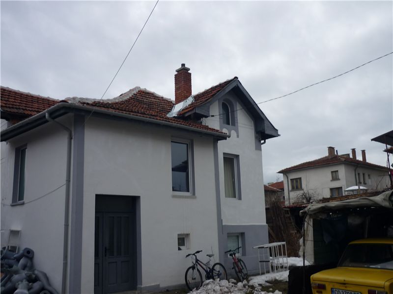 Property photo 1 of 1