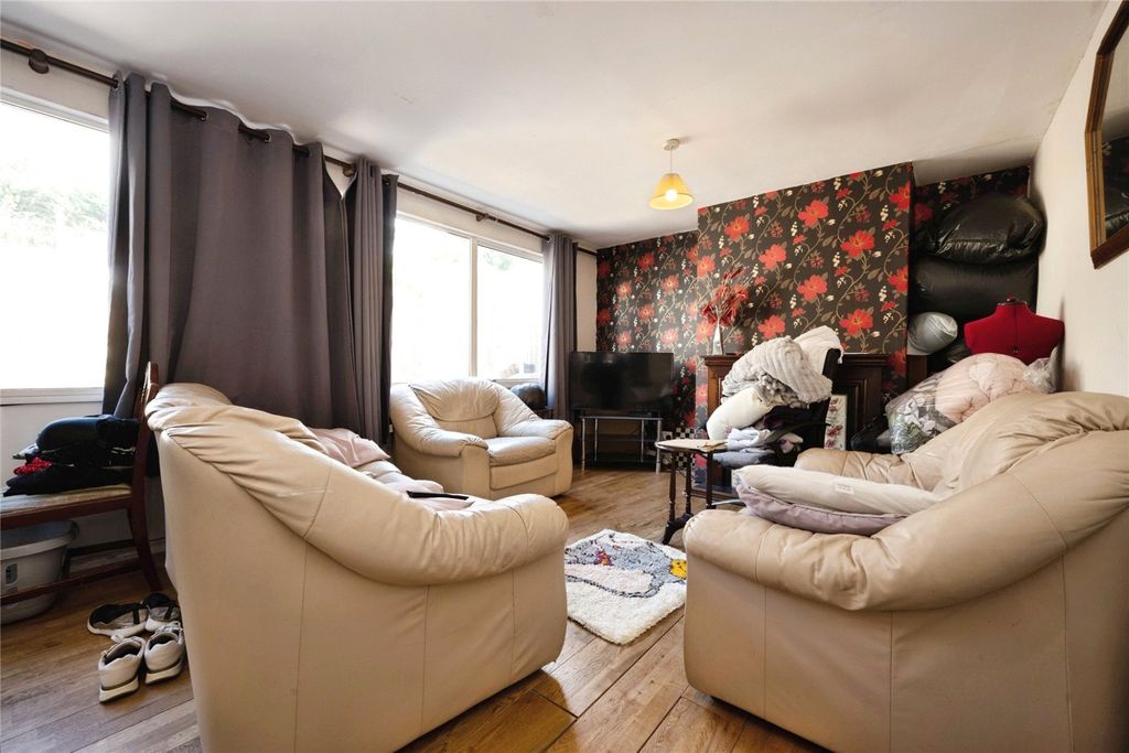 Property photo 2 of 15 Picture No. 11