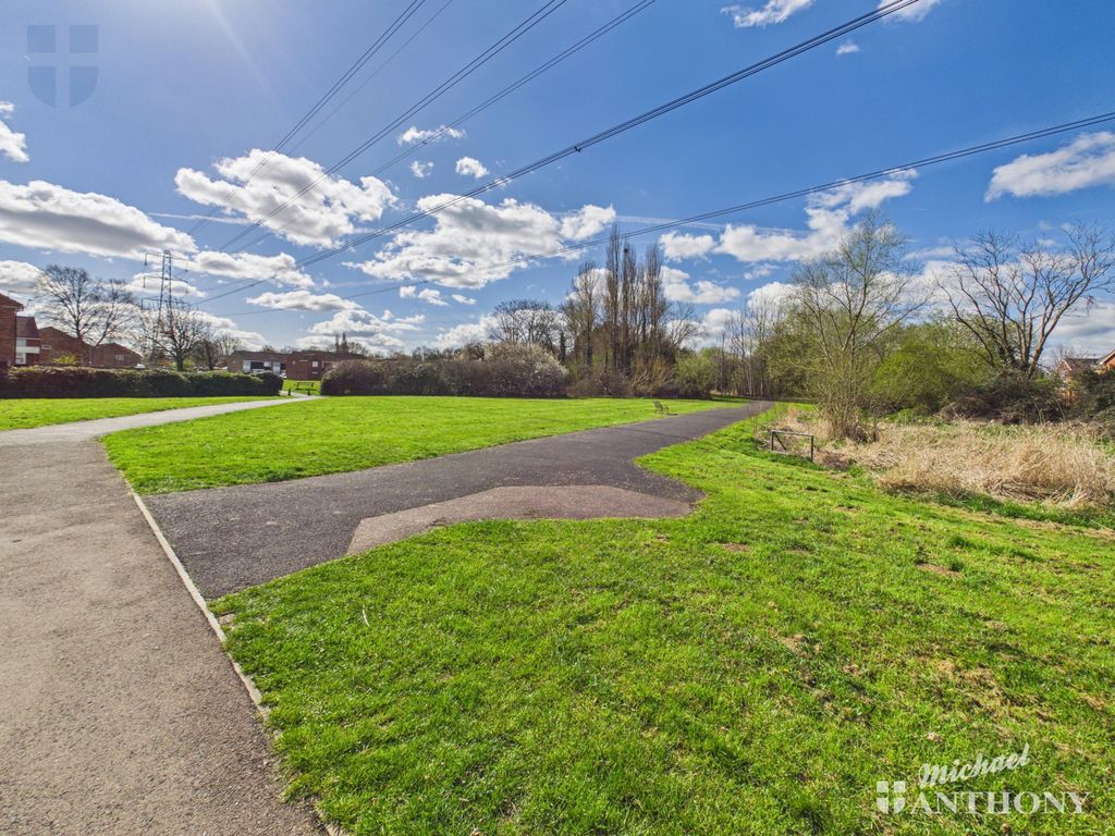 Property photo 2 of 10 Cam03852G0-Pr0602-Still030