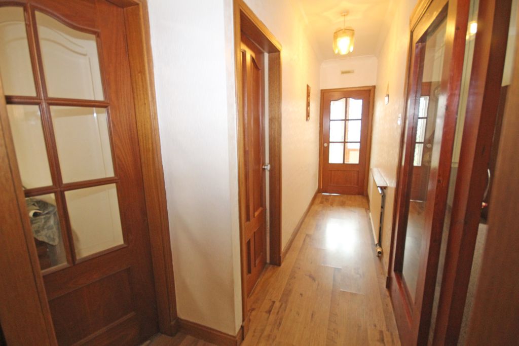 Property photo 3 of 31