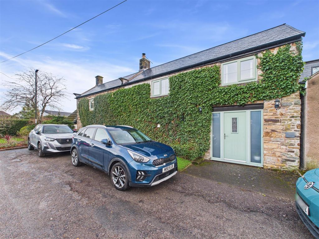 Property photo 1 of 22 12 Oxclose Lane