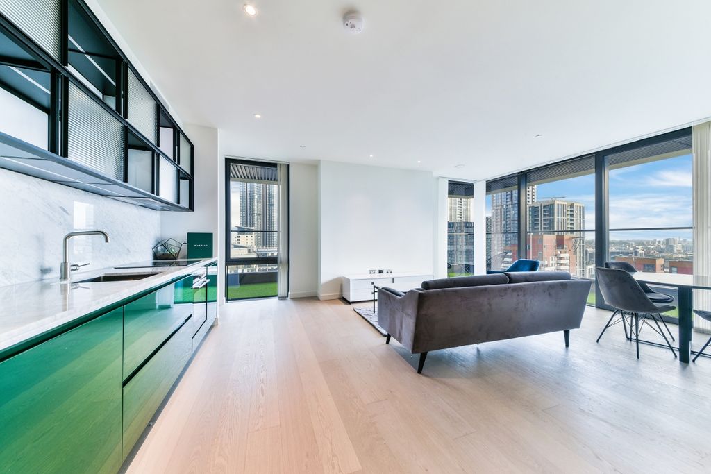 Property photo 1 of 11 Kitchen