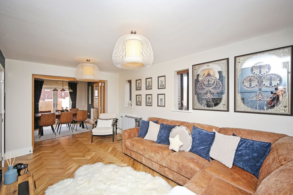 Property photo 2 of 23 Pbox-Img.Jpg
