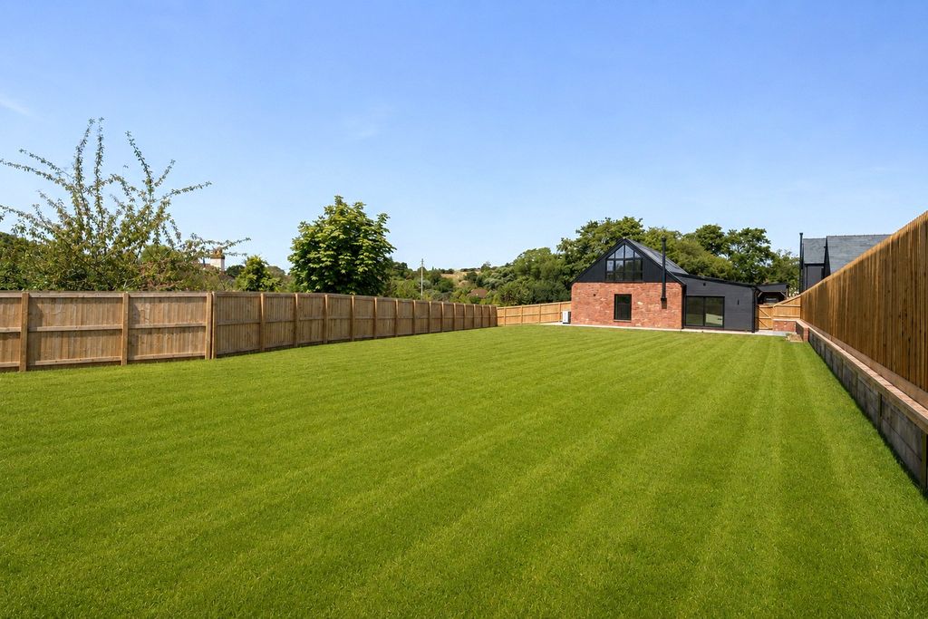 Property photo 3 of 28 Picture No. 54