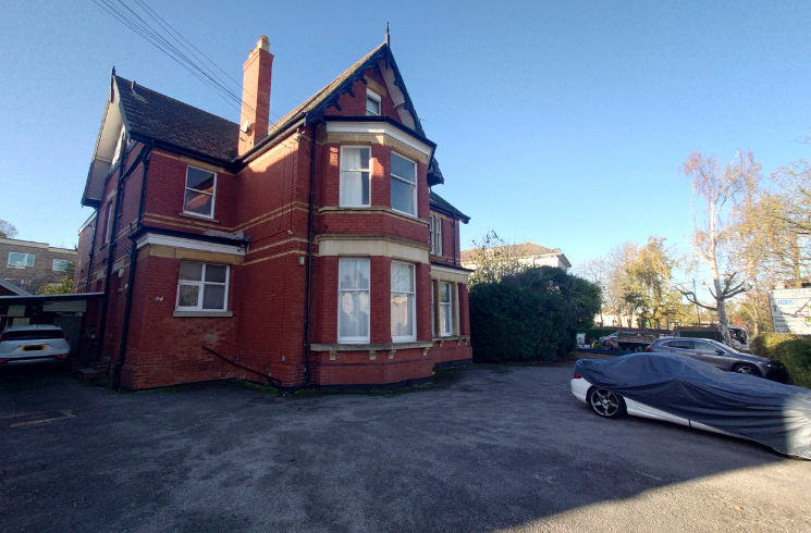 Property photo 2 of 9