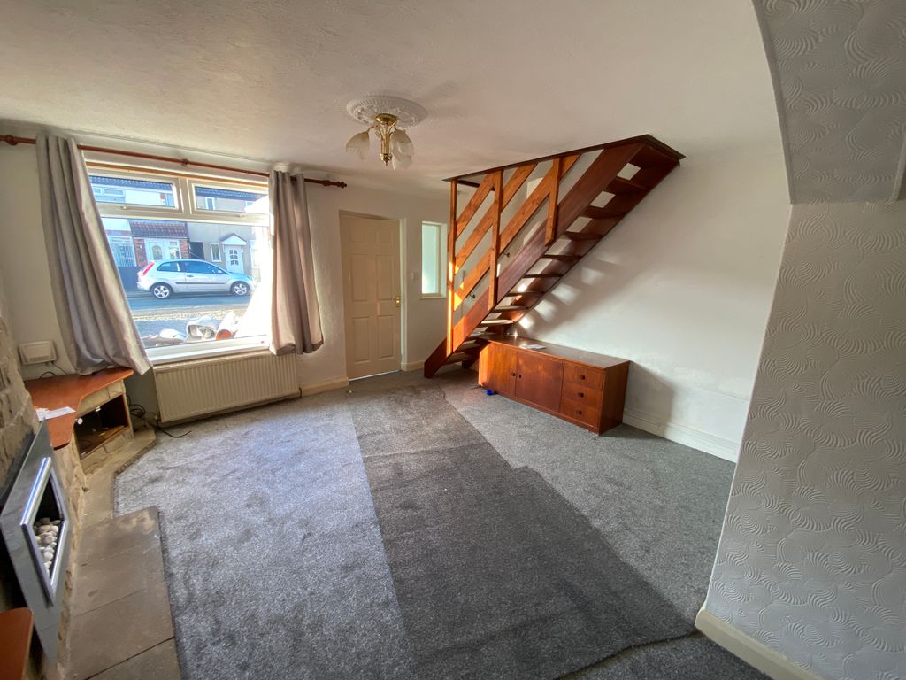 Property photo 2 of 6