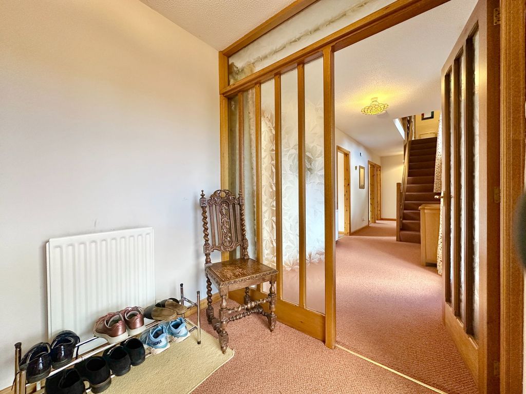 Property photo 2 of 38