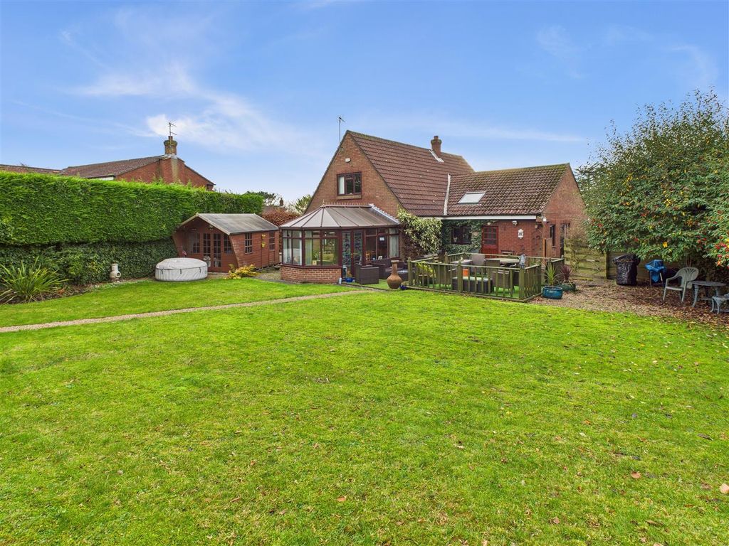 Property photo 3 of 19 Rear View