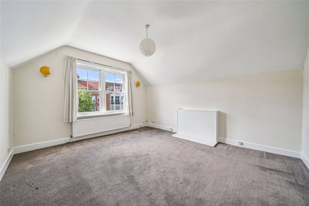 Property photo 2 of 10 Picture No. 24
