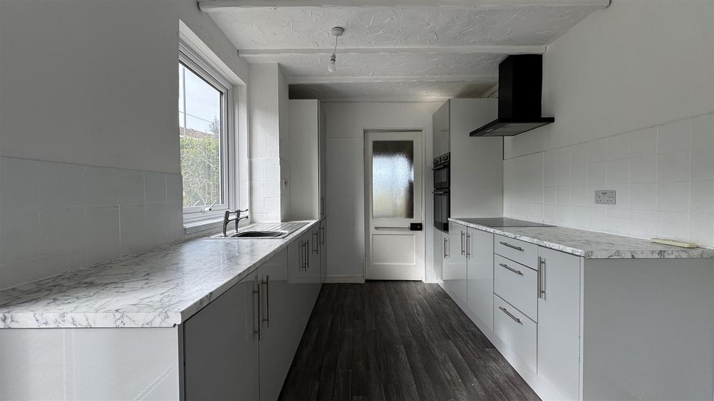 Property photo 3 of 16 Img_2108.Jpeg