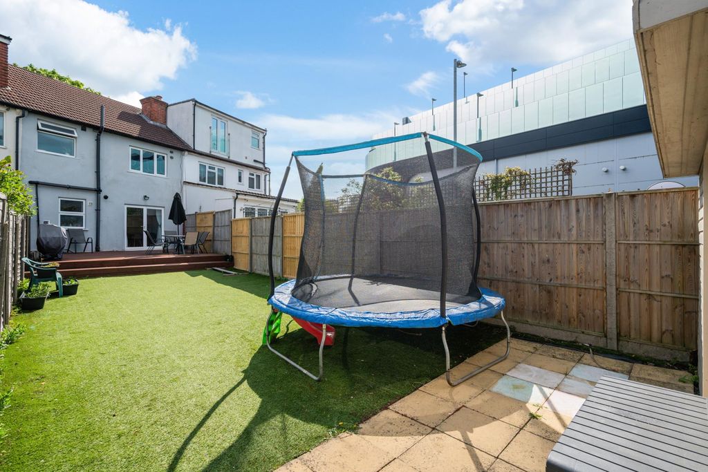 Additional image 7 of 3 bed terraced house for saleClayponds Avenue TW8