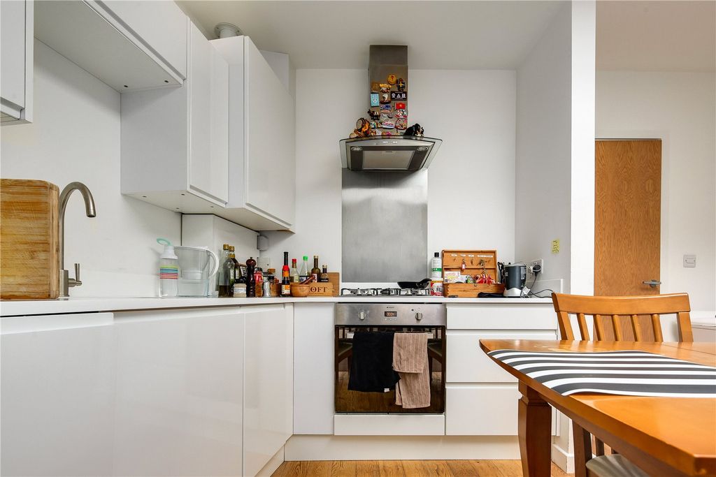 Property photo 2 of 6 Kithen