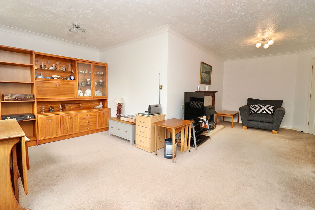 Property photo 3 of 16 Img_3596
