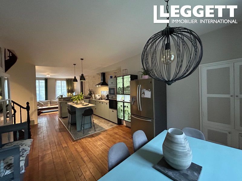 Property photo 2 of 10