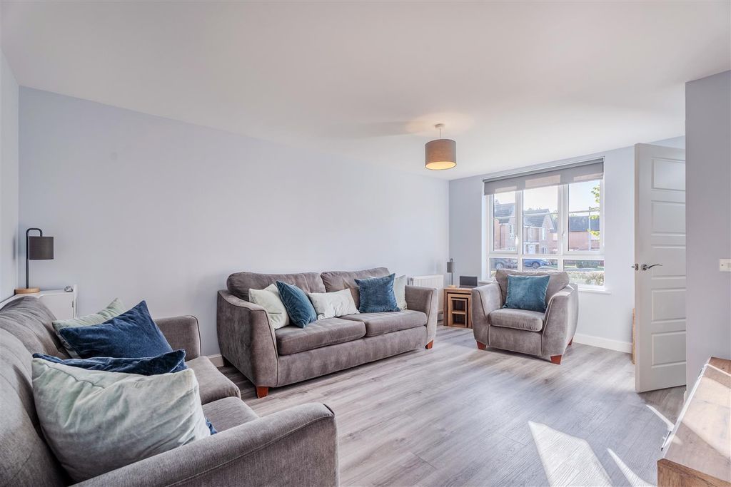 Property photo 3 of 35 14Skylark-14.Jpg