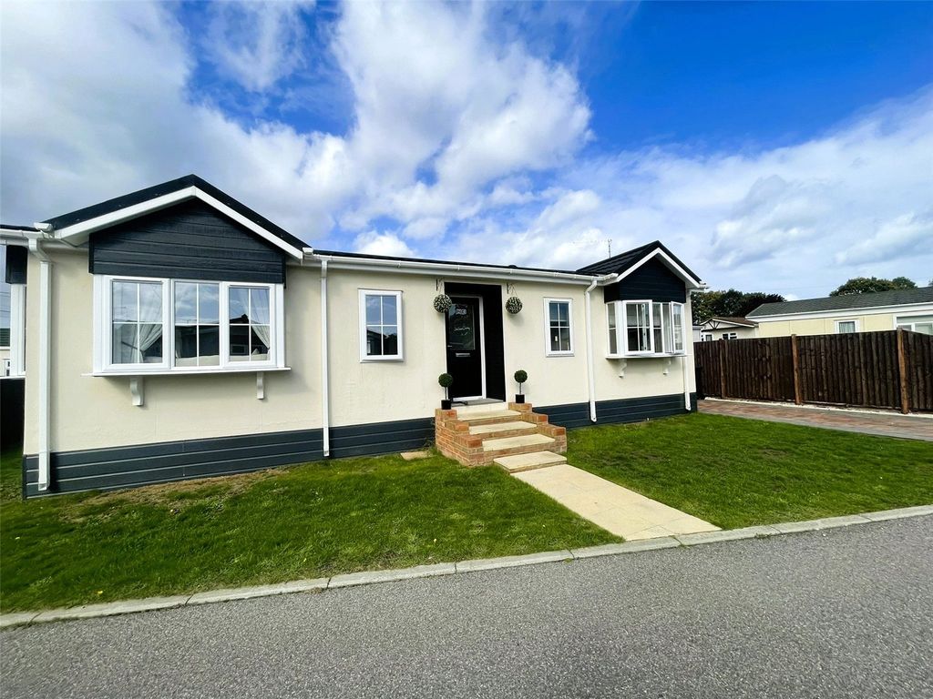 Property photo 1 of 16 Picture No. 02