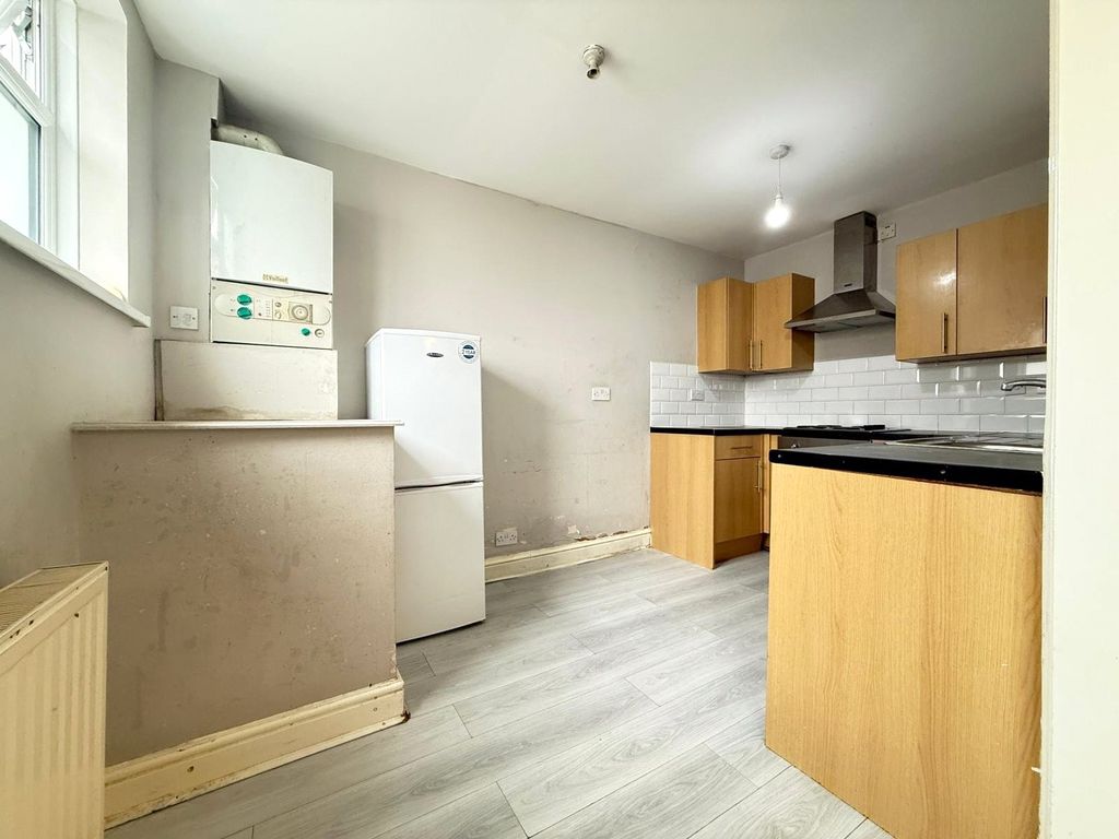 Property photo 2 of 12 Picture No. 13