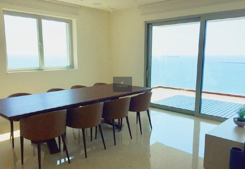 Property photo 2 of 43