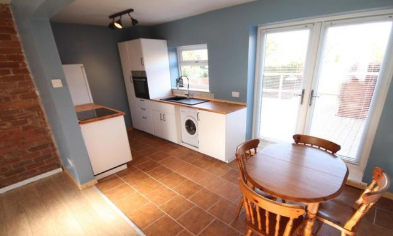 Property photo 3 of 6