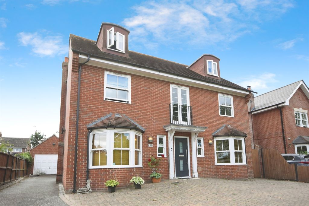 Property photo 1 of 17