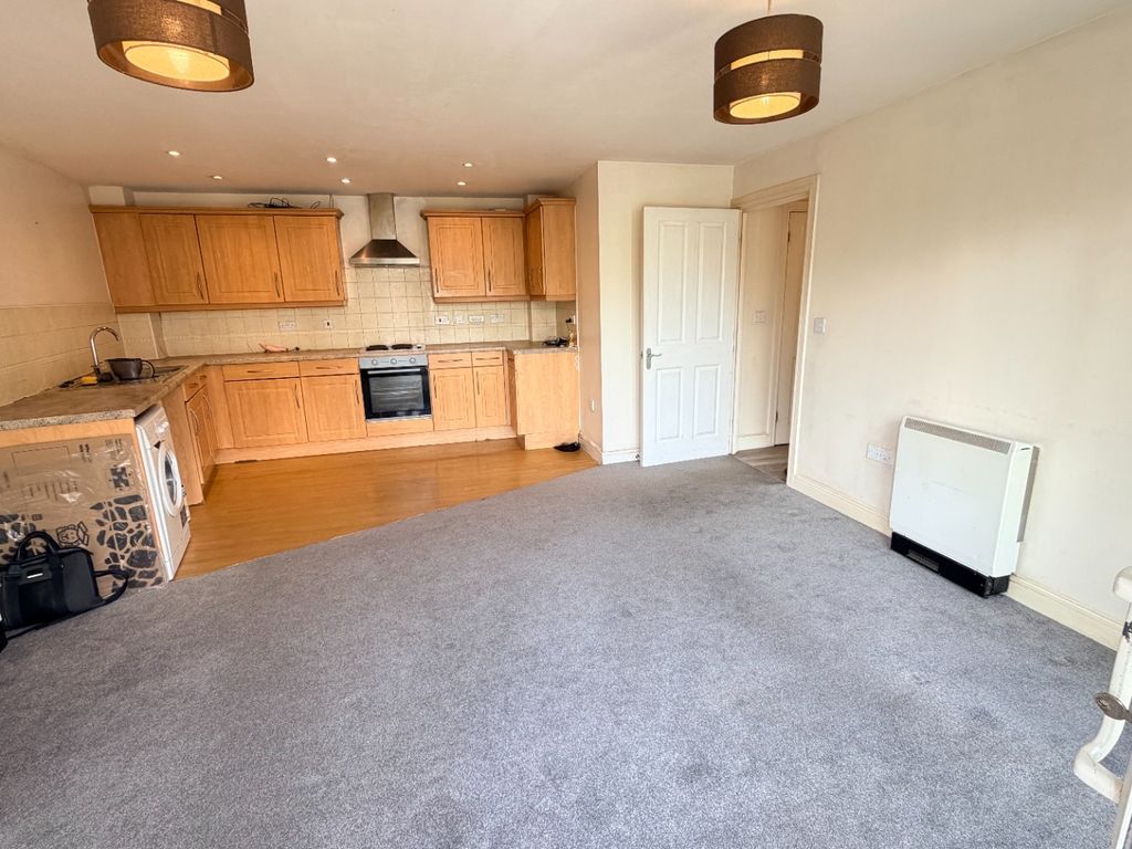 Property photo 3 of 13 5028102